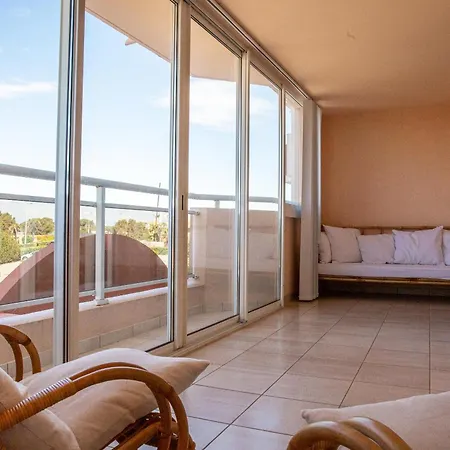 Les Flamants Roses Apartmanhotel