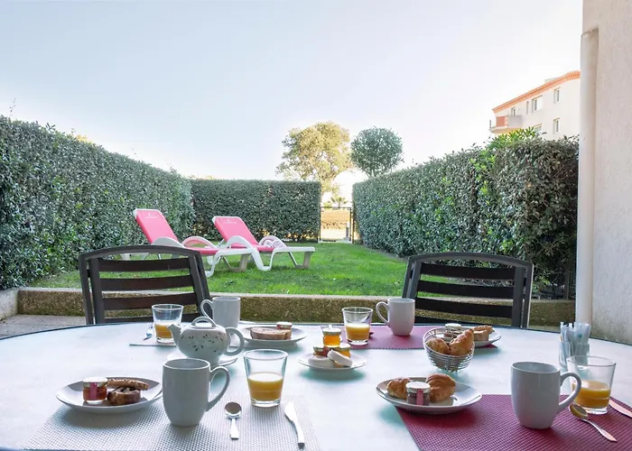Apart Otel Les Flamants Roses 3*