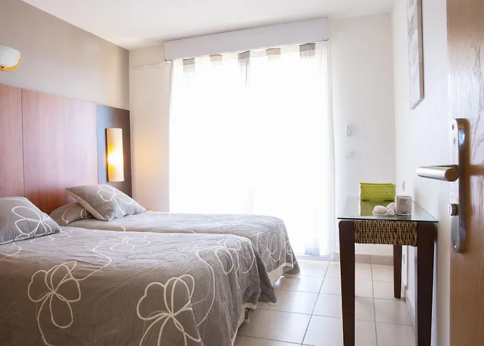 Les Flamants Roses Apart Otel 3*
