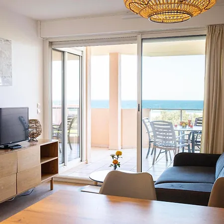 Aparthotel Les Flamants Roses 3*