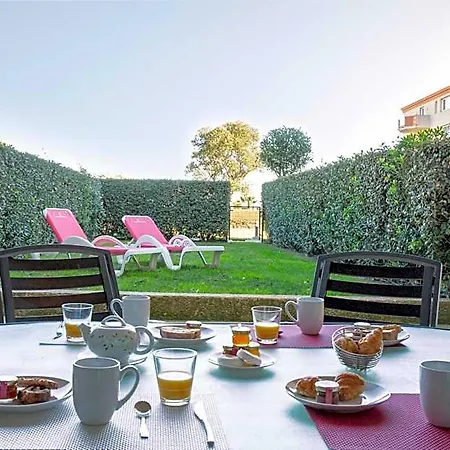 Hotel apartamentowy Les Flamants Roses