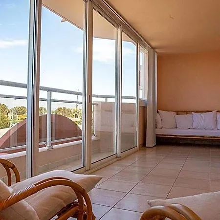 Hotel apartamentowy Les Flamants Roses 4*