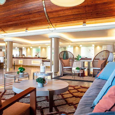 Lejlighedshotel Les Flamants Roses 4*